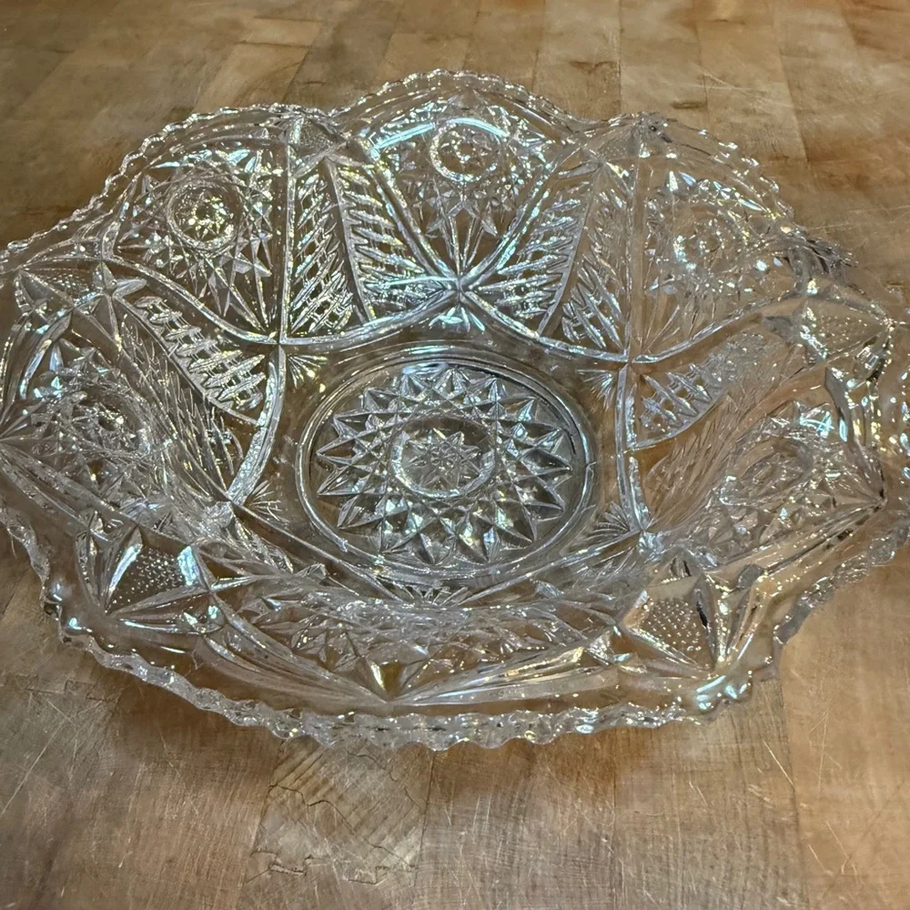 MCM Vintage Intricate Clear Glass Fruit Bowl Serving Dish
